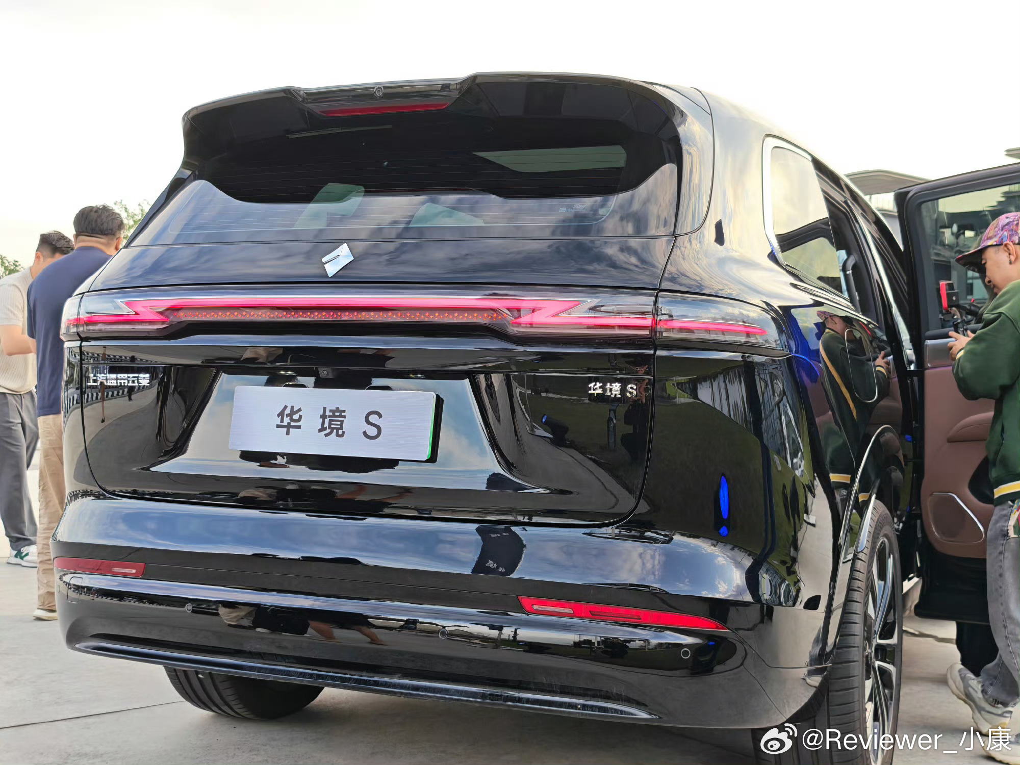 原来华境S是五菱做的，那没事了。