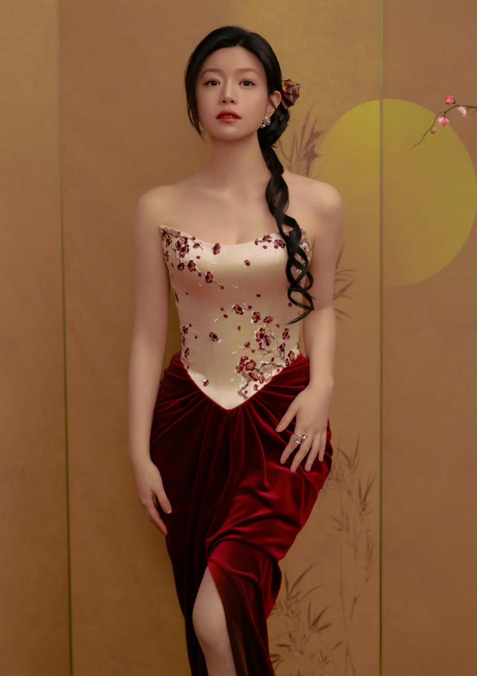 陈妍希呀陈妍希，你怎么可以这么美？

你知道吗？你的这个造型，真的是美炸了，让我