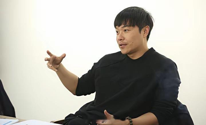 冯小刚陈思诚被王晶点名了王晶曾谈到创作经验：“职业手是没有灵感的。现在的导演大部