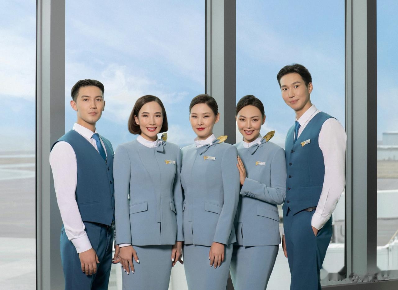 【蒙古航空发布新机组人员制服】日前，蒙古航空公司发布了一组新的机组人员制服照片。