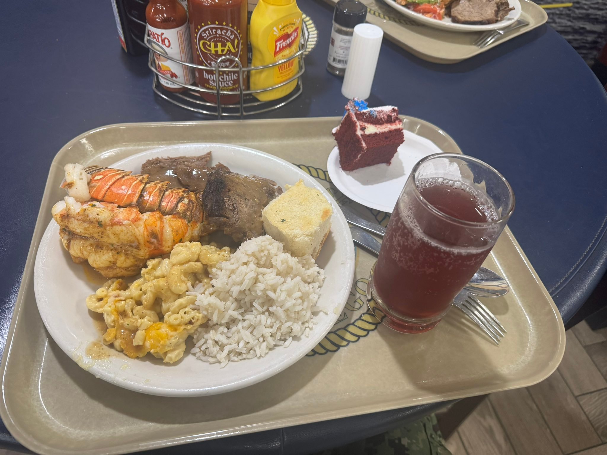 特朗普称霍尔木兹必须由使用国守卫¹ 美国海军又加餐了。这个美国爸爸说他儿子给他发