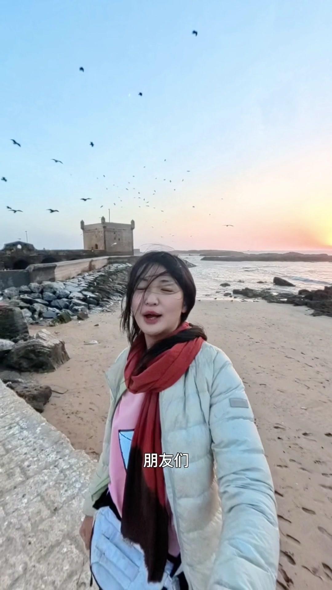 🌄介绍：
1️⃣是《西西里的美丽传说》的取景地。
2️⃣日落时候实在太美了，感