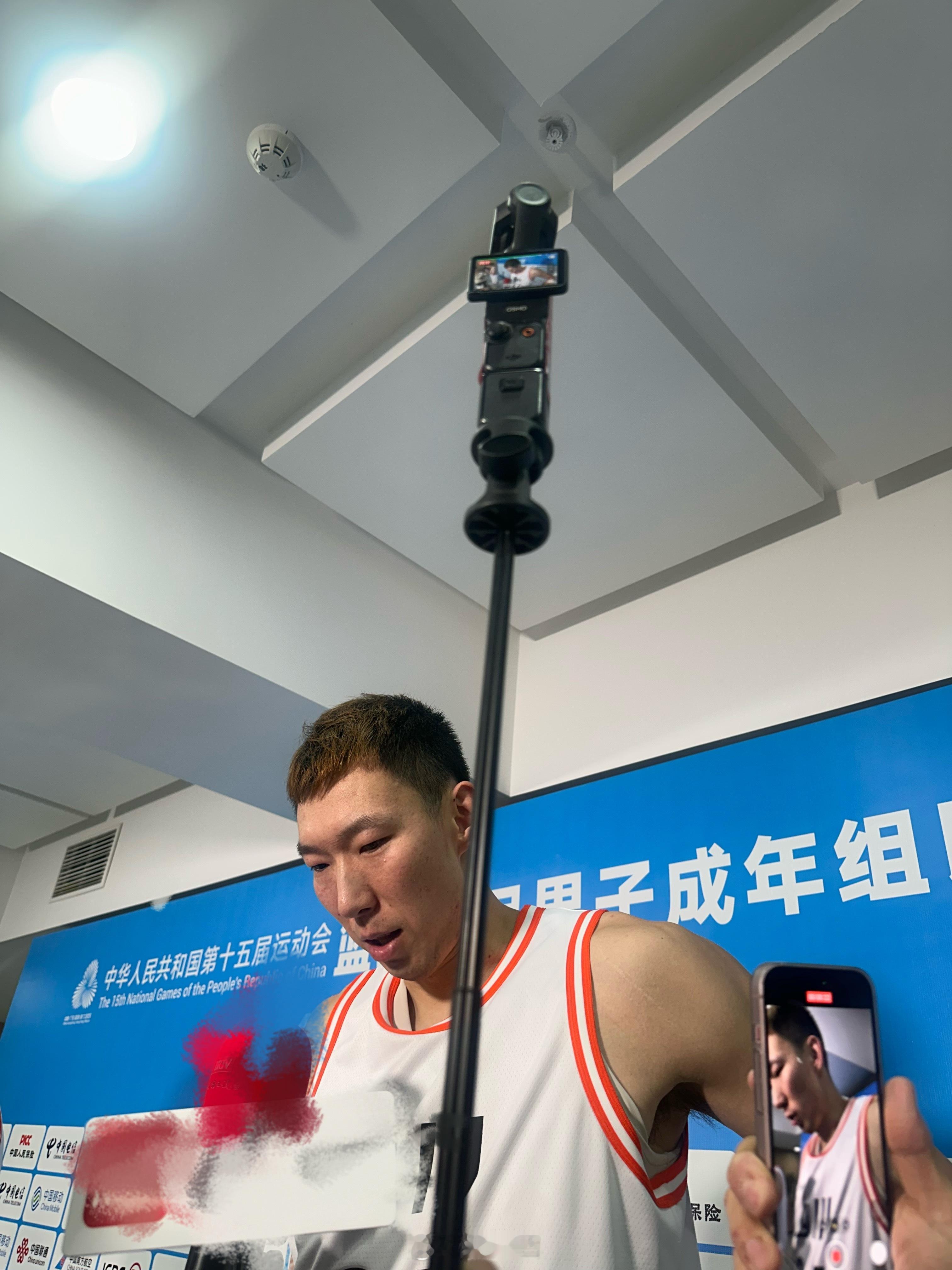 在混采区有什么感受——想长点个儿[淡淡的]我感觉pocket已经举上天了  ​​