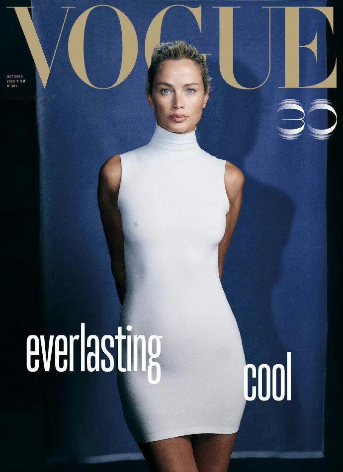 VOGUE中国台湾版十月刊，惊喜迎来90年代老牌超模 Carolyn Murph