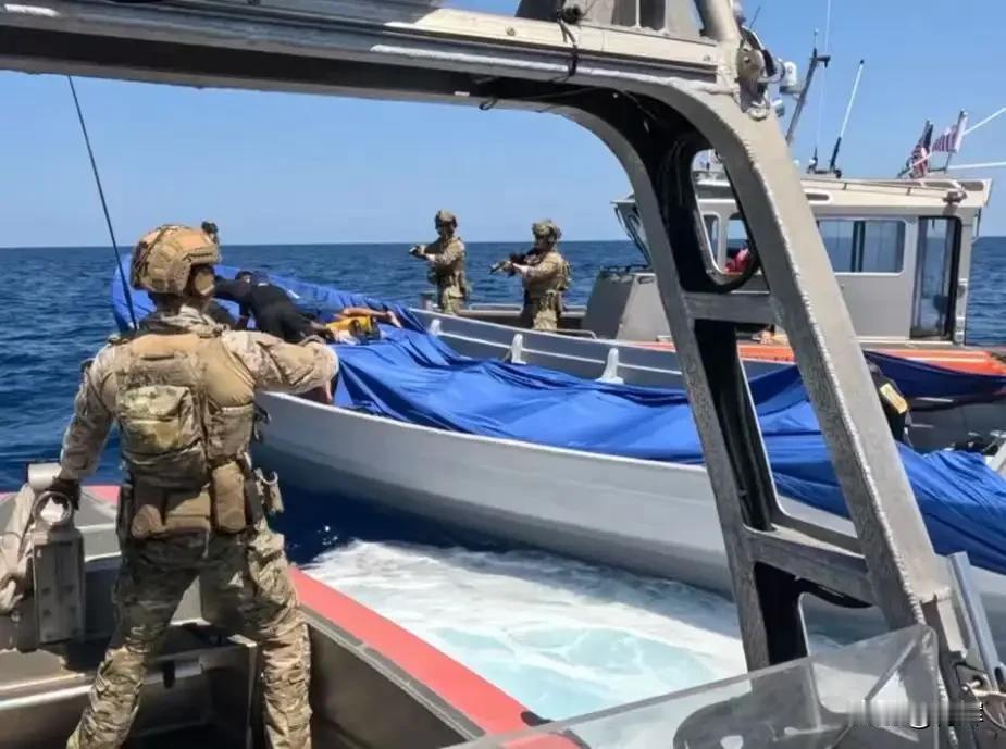 美国快艇闯古巴领海造成人员伤亡这件事，美国的反应有点奇怪
一艘注册在美国佛罗里达