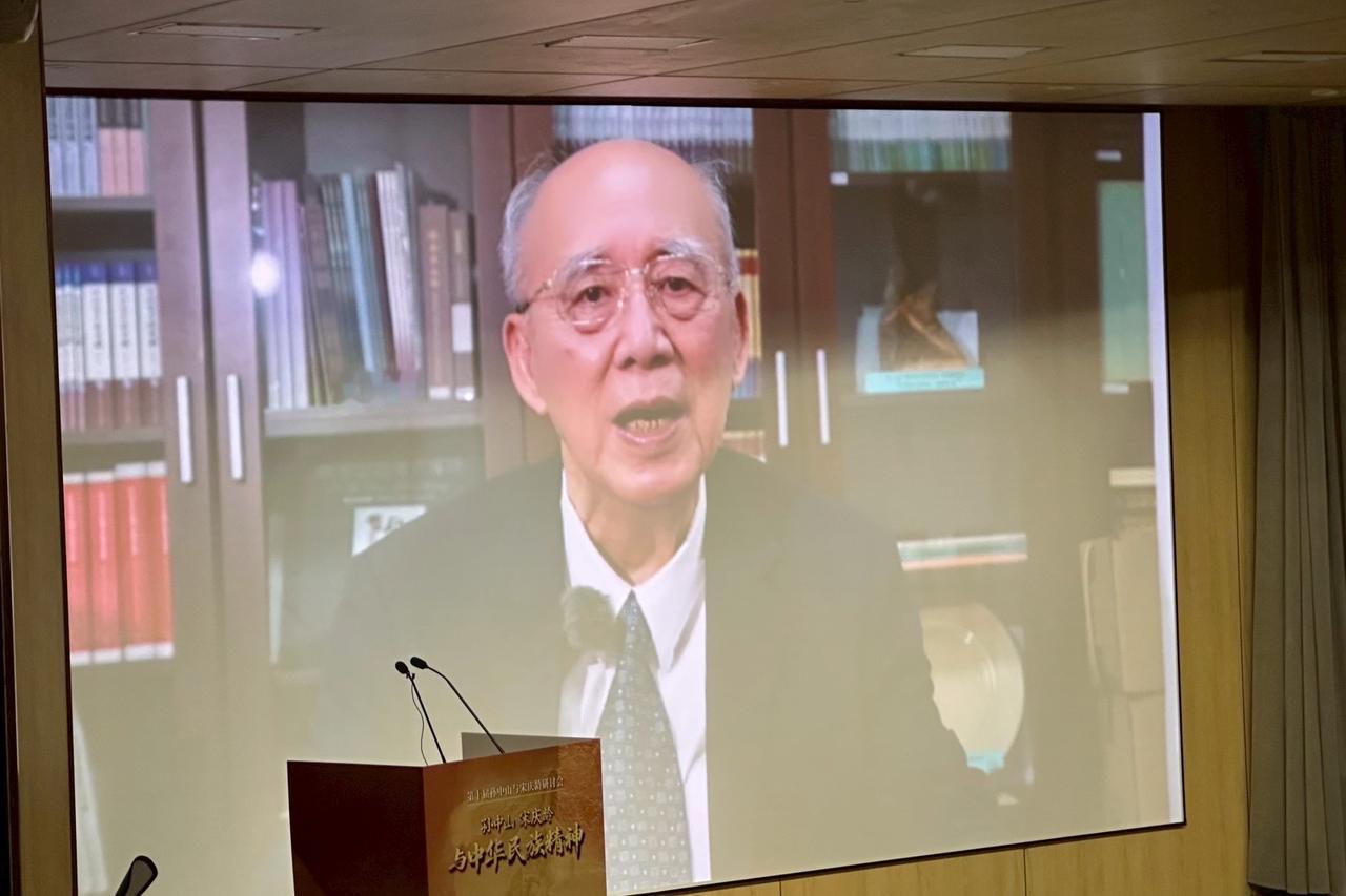 吴伯雄：两岸再困难也不如孙中山革命时艰困　应珍惜和平


梅花新闻网 洪子苓/综