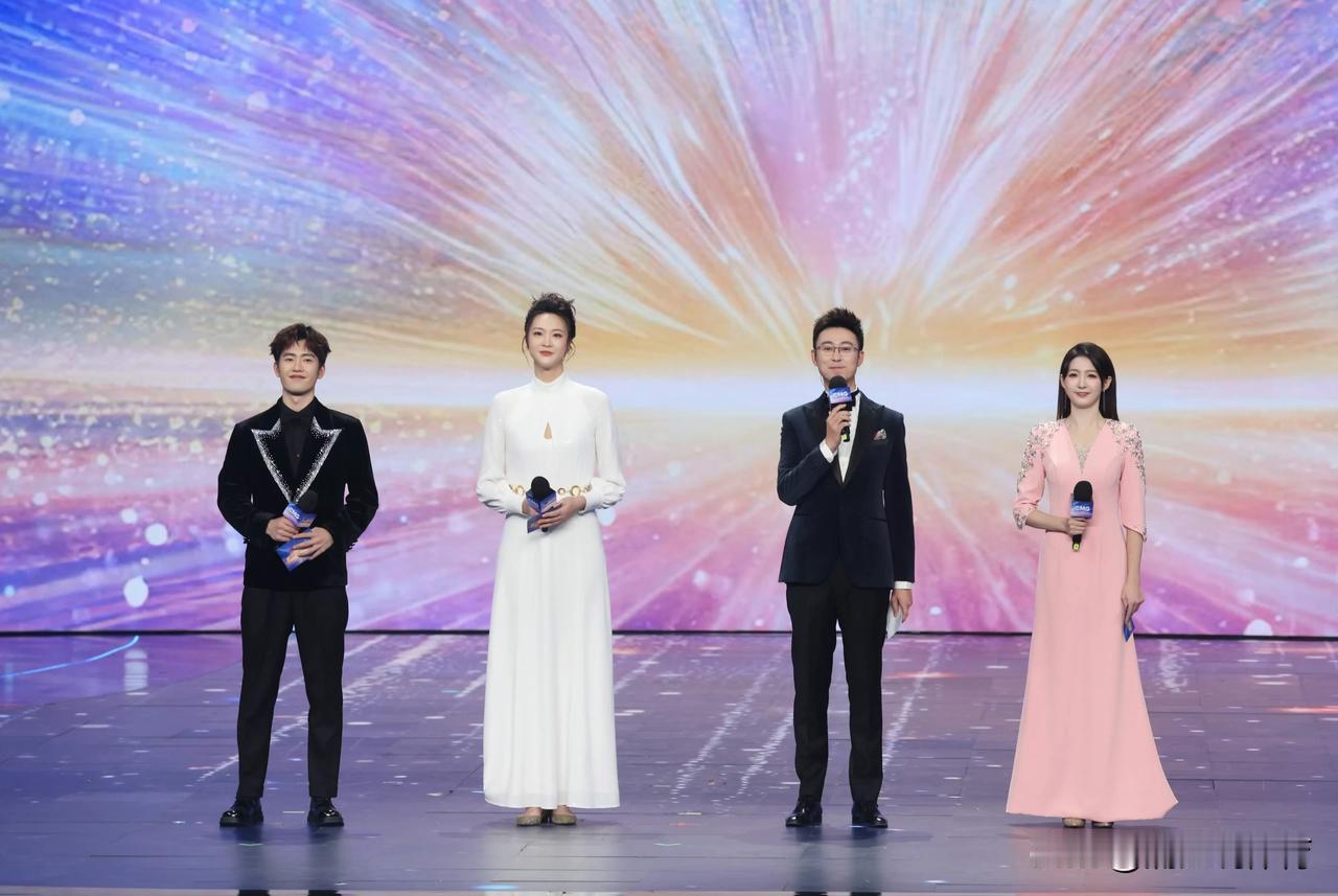 惠若琪跨界成为中国最高女主持，成为南京师范大学新的荣光。中国女排奥运会冠军队长惠