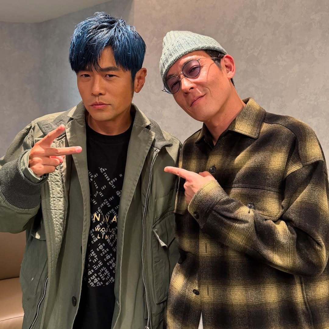 今晚陈冠希晒出和周杰伦合照！《头文字D 》藤原拓海、高桥凉介啊！ 
