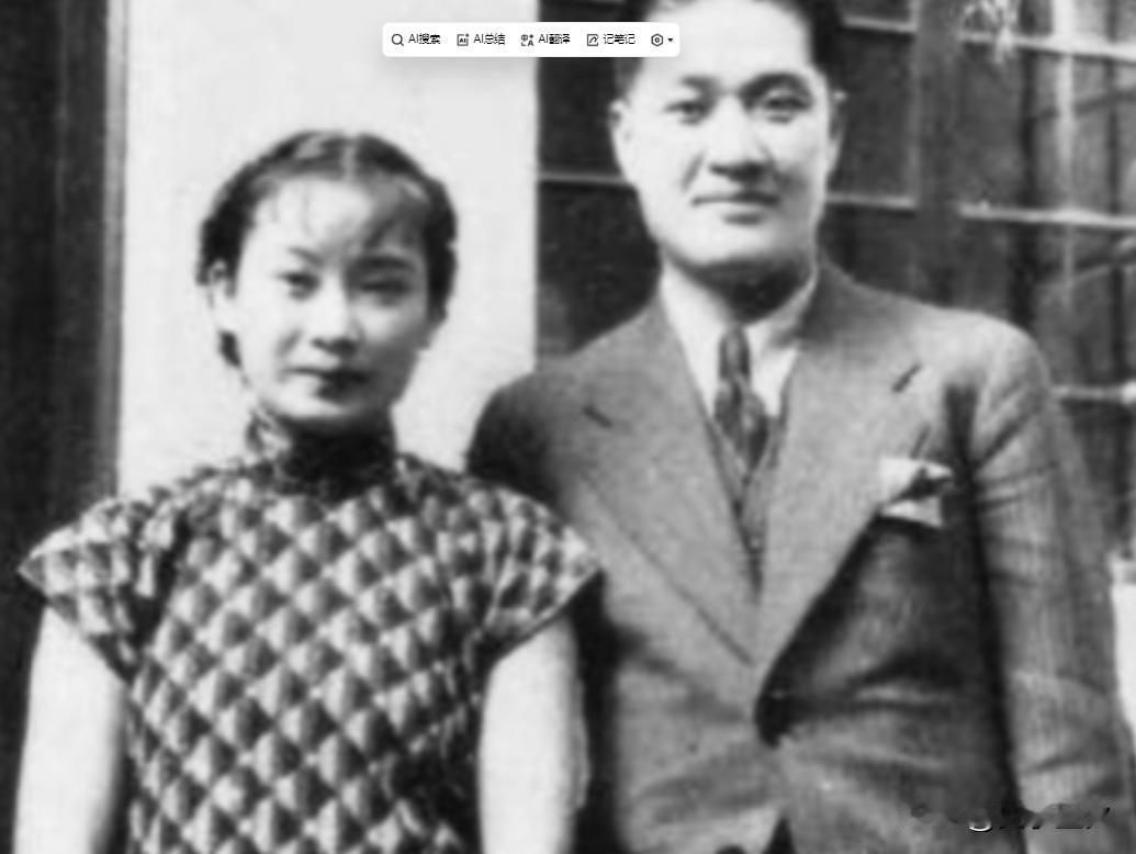 1946年，一代美人胡蝶被按在床上，戴笠撕扯着她的旗袍：“想你丈夫孩子平安，就乖