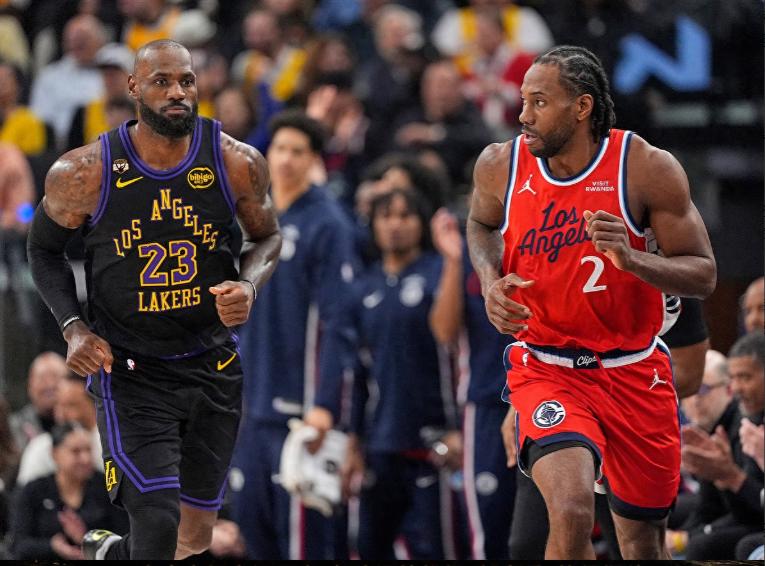 NBA自由市场刚开门就炸了：詹姆斯挥别湖人，伦纳德1换7重返猛龙

北京时间7月