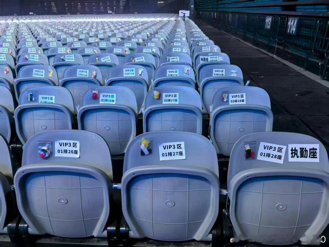 我真的不知道该说啥好了回应~感动~都太肤浅~二巡的最后一站~到底是不一样的！线上