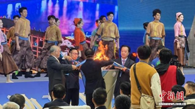 逾1200位海内外客商参加第七届世界客商大会