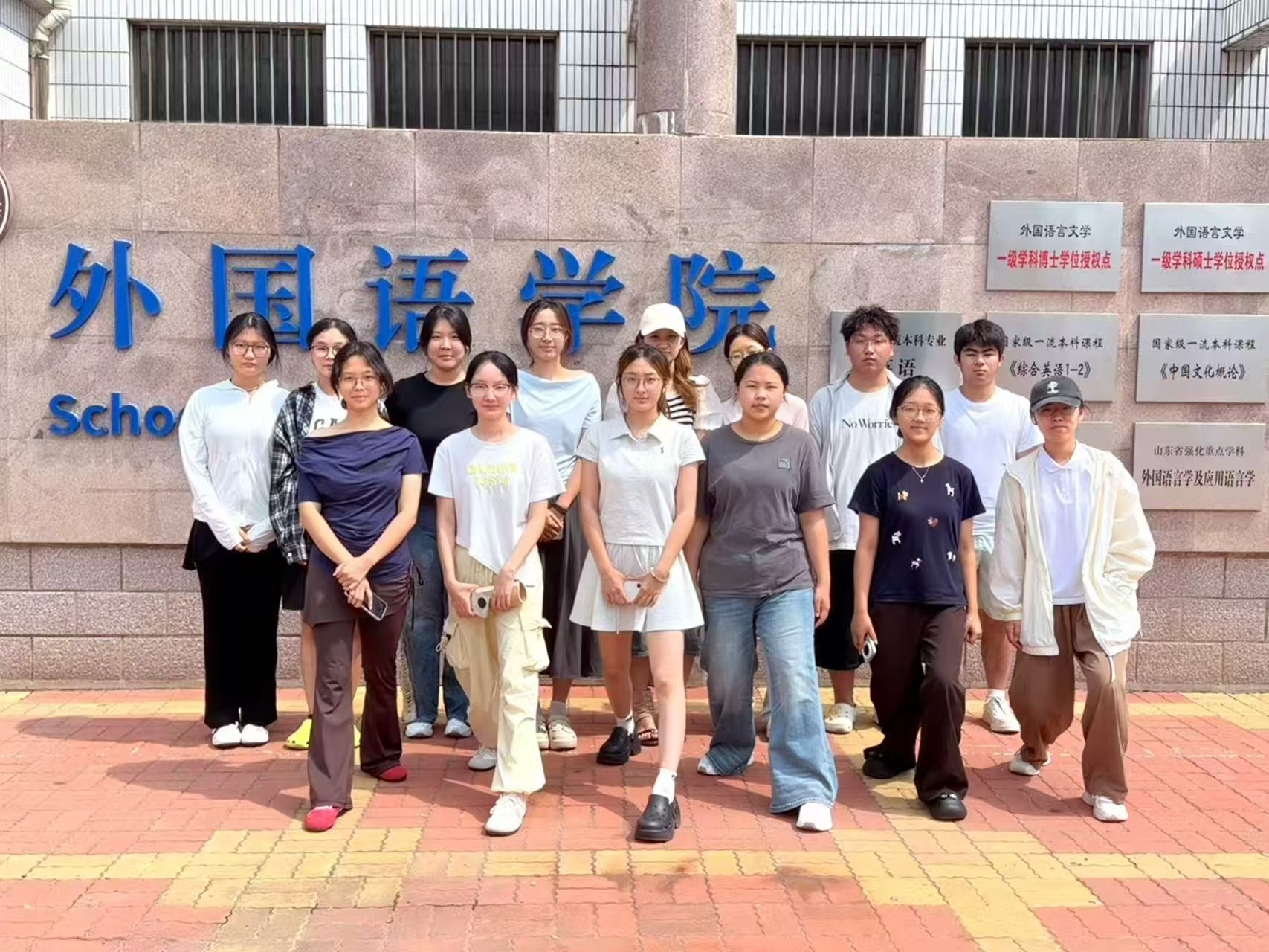 秦岭笑谈  为深度挖掘黄河流域珍贵红色文化遗存，赓续革命先辈不朽精神，切实落实“
