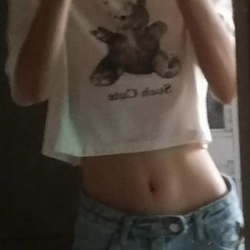 减肚子上的肉得综合来搞。饮食上，得控制热量，多吃蔬菜、水果和优质蛋白，像炸鸡、蛋