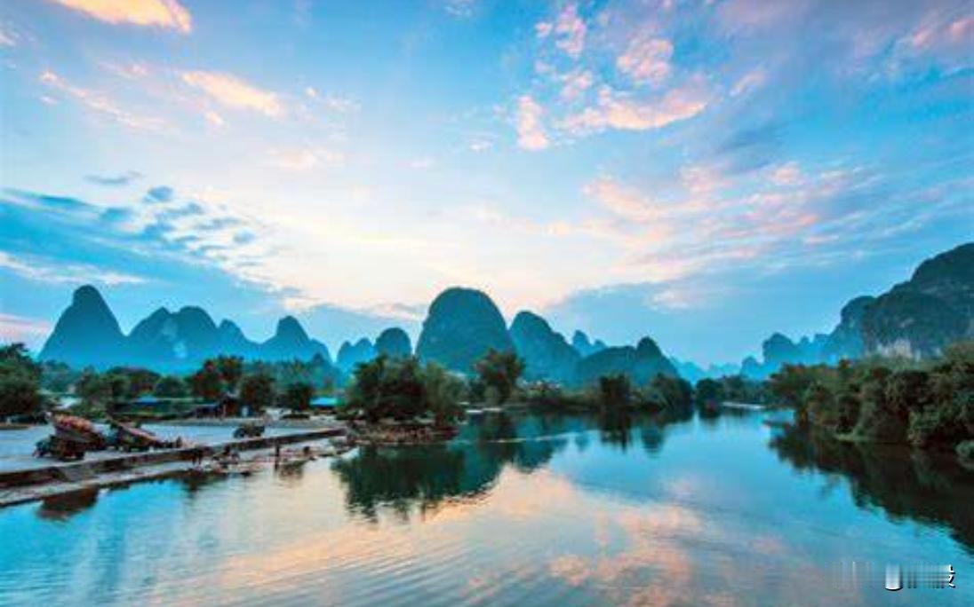 @旅行好风光
人间天堂--浪漫阳朔、钟秀漓江

      去阳朔西街是冲着张艺