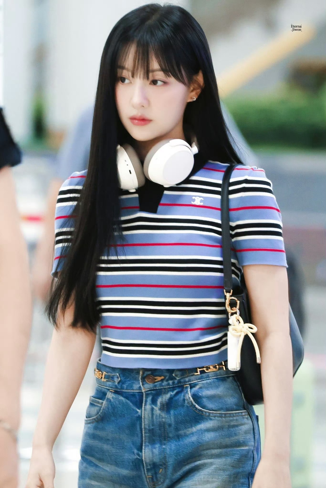 把耳机往脖子上一卡就能美成韩剧女主 学到了（不是….🎧 ​​​