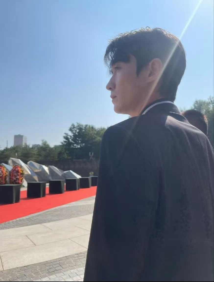 很正统的大帅哥朱一龙