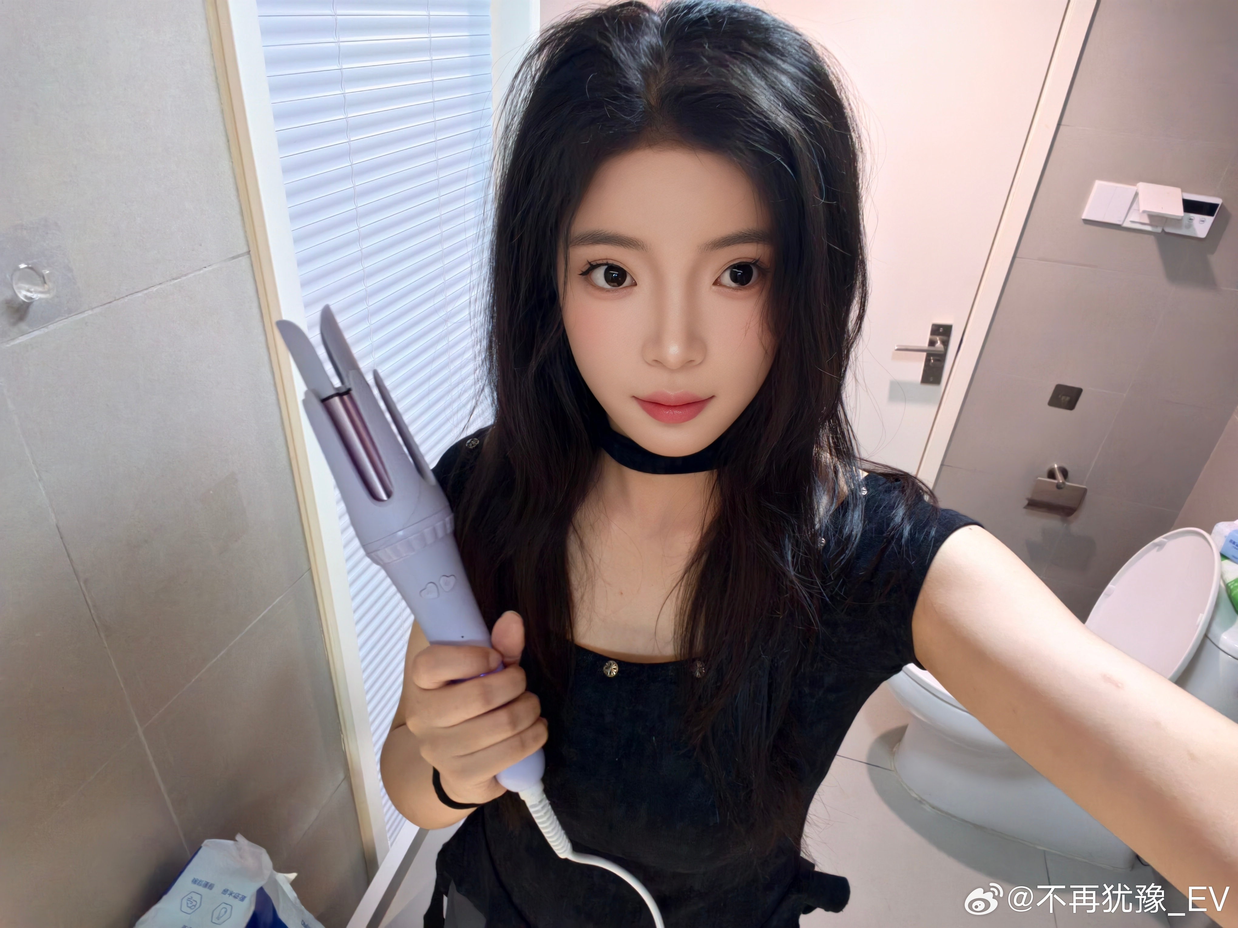妆容发型就位，准备出门啦 