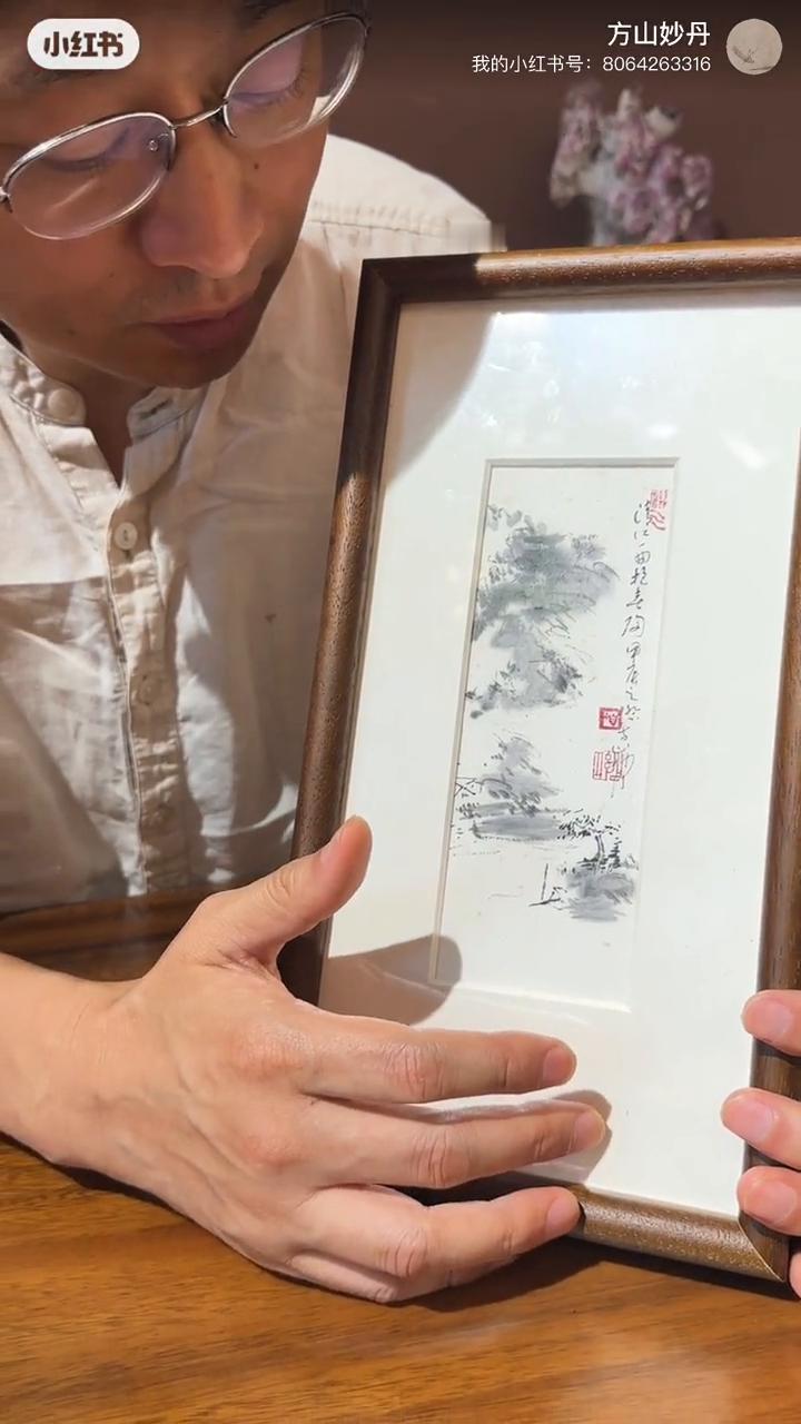 今天给大家分享一下这一张山水画。这是一张我自己认为比较理想的山水，笔目不多，东西