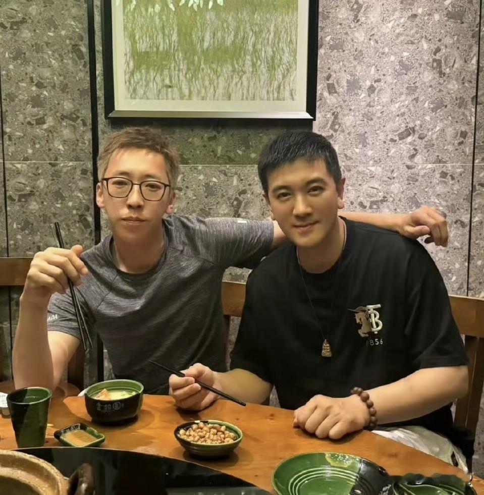 杨子黄圣依和留几手葛夕这两对夫妻挺有意思，上了《再见爱人》后双双离婚，但情场失意