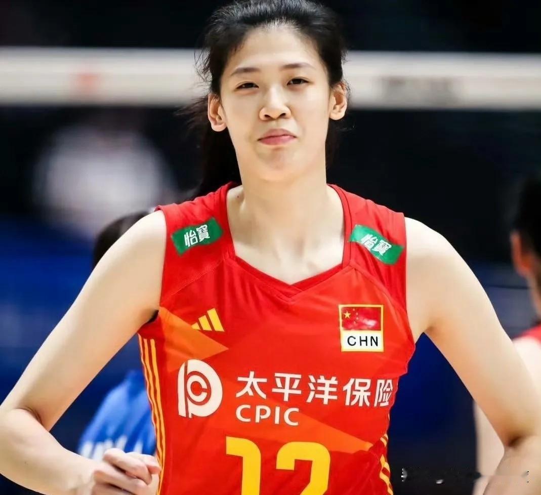 什么样的比赛能让五千多张门票被一抢而空？这就是李盈莹在意甲引发的热潮！

12月