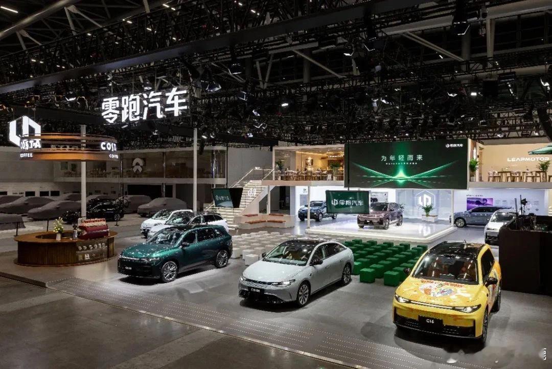 零跑汽车增资至14.07亿元新能源汽车 近日，零跑汽车发生工商变更，其注册资本由