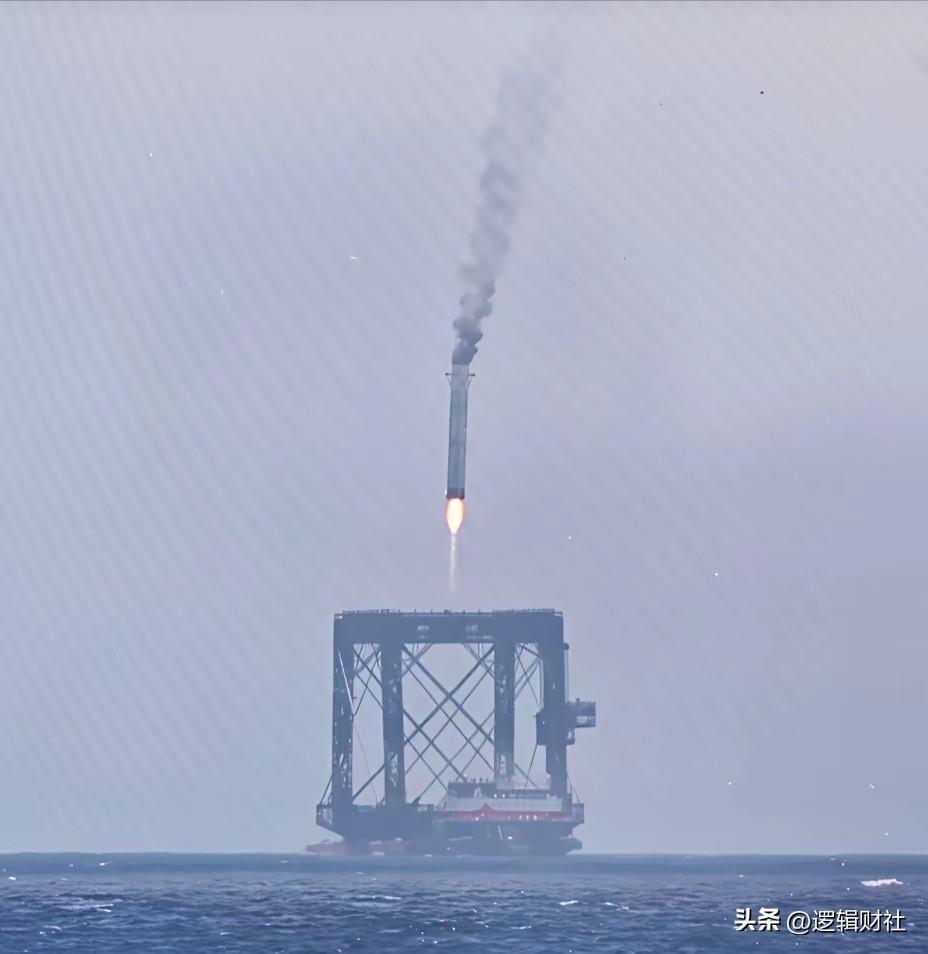 商业航天概念超级大利好来了！
简直炸裂，全球首创网系回收，长征十号乙海上天网回收