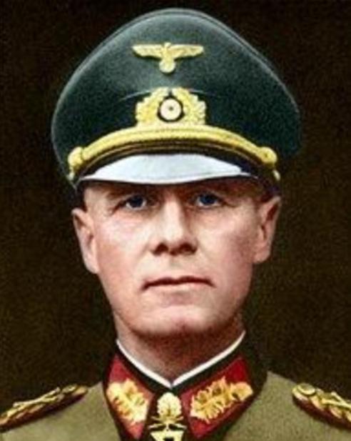 隆美尔被希特勒处决时，他单独把15岁的儿子叫到身边，对他说：“我将在接下来的十五