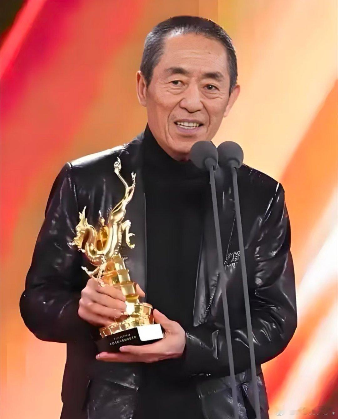 1、女性叙事给自己套的道德枷锁实在太多了，反观男频爽文，大多不讲逻辑，就图个爽。