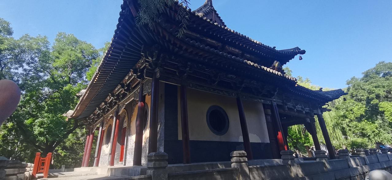 我觉得，最直观的触摸历史的方式，莫过于古建和古代雕塑了，在这一点上，山西永远不会
