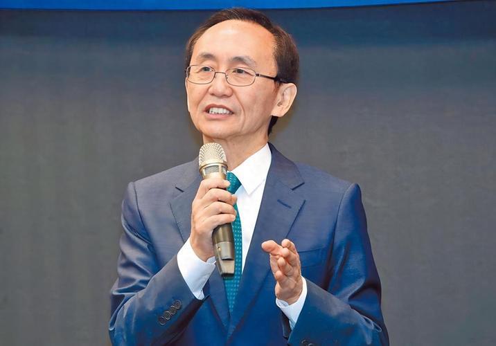 绿营对吴子嘉出手，可谓踢到铁板了。

美丽报董事长吴子嘉可以说是常年跑法院，官司