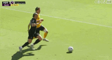 热刺那边西蒙斯看起来情况不太妙啊 