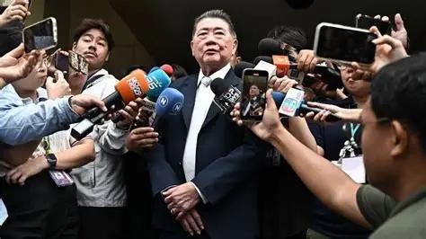 泰国柬埔寨冲突，居然还有人津津乐道，有人支持泰国，有人支持柬埔寨，有人说什么中西