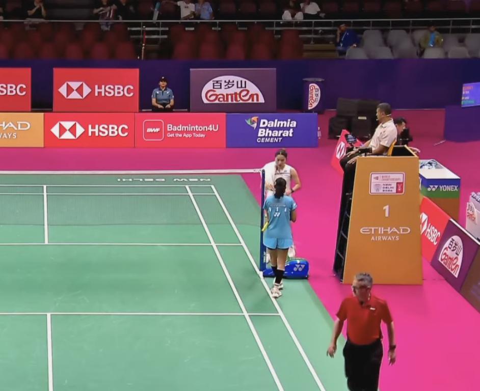 杰斯瓦尔🇺🇸 13-21、11-7 🇹🇭因达农（退赛）下轮：奥原希望🇯