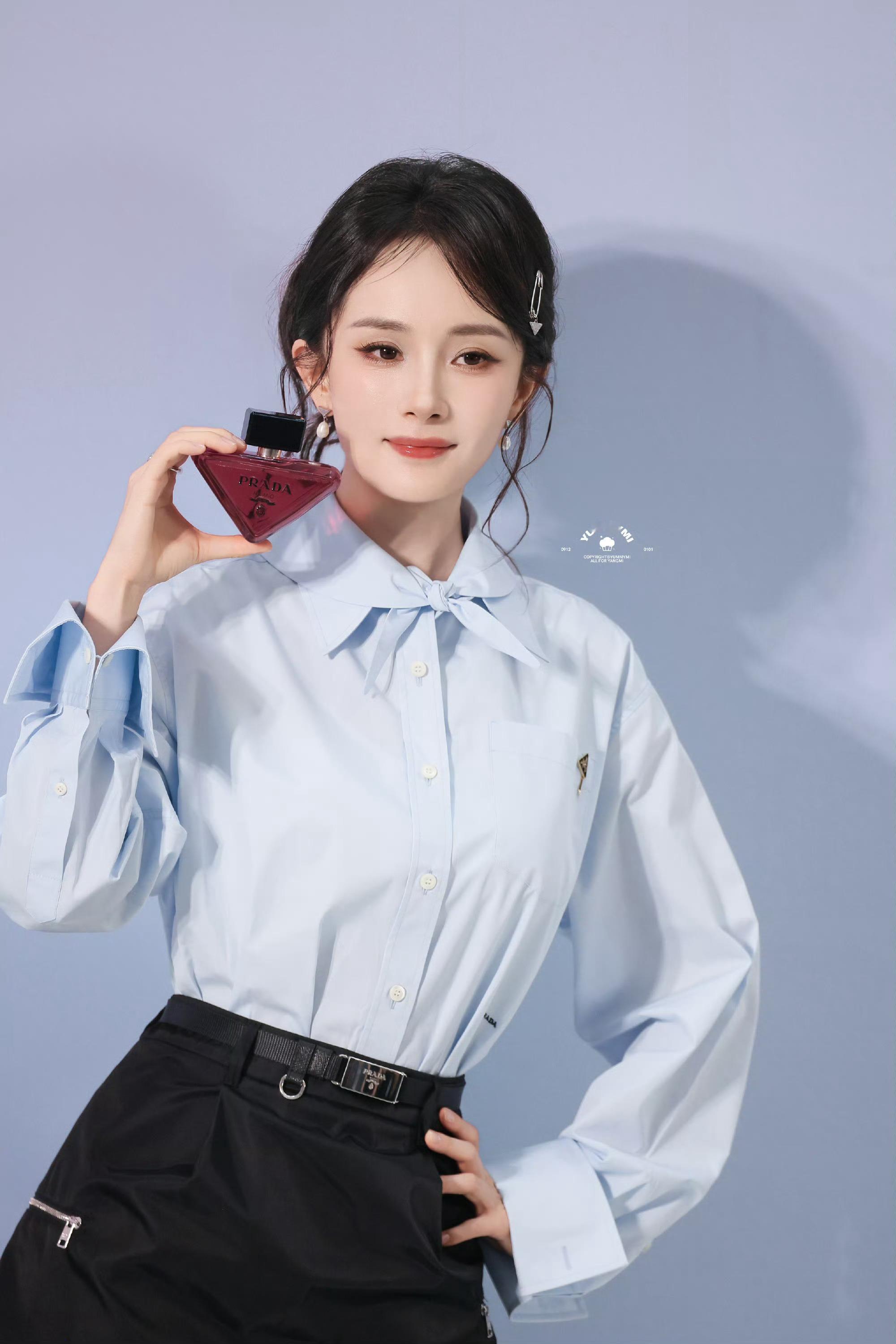 杨幂上海香迷糊了 