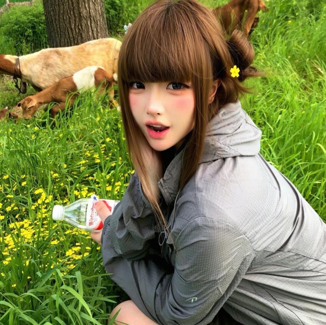 𝐒𝐇𝐀𝐑𝐄🍃｜ins风明媚感头像背景图搭配\  专栏 · 𝙒𝙚?