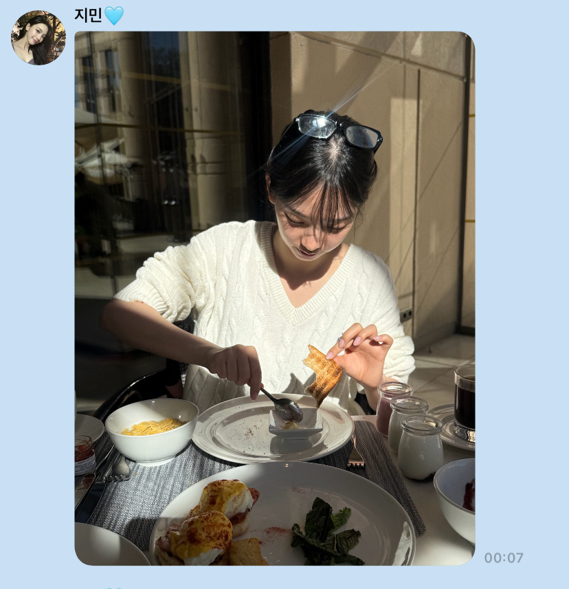 ta现在不管发什么我都会觉得可爱的程度了  完全宝妈心态。。 ​​​
