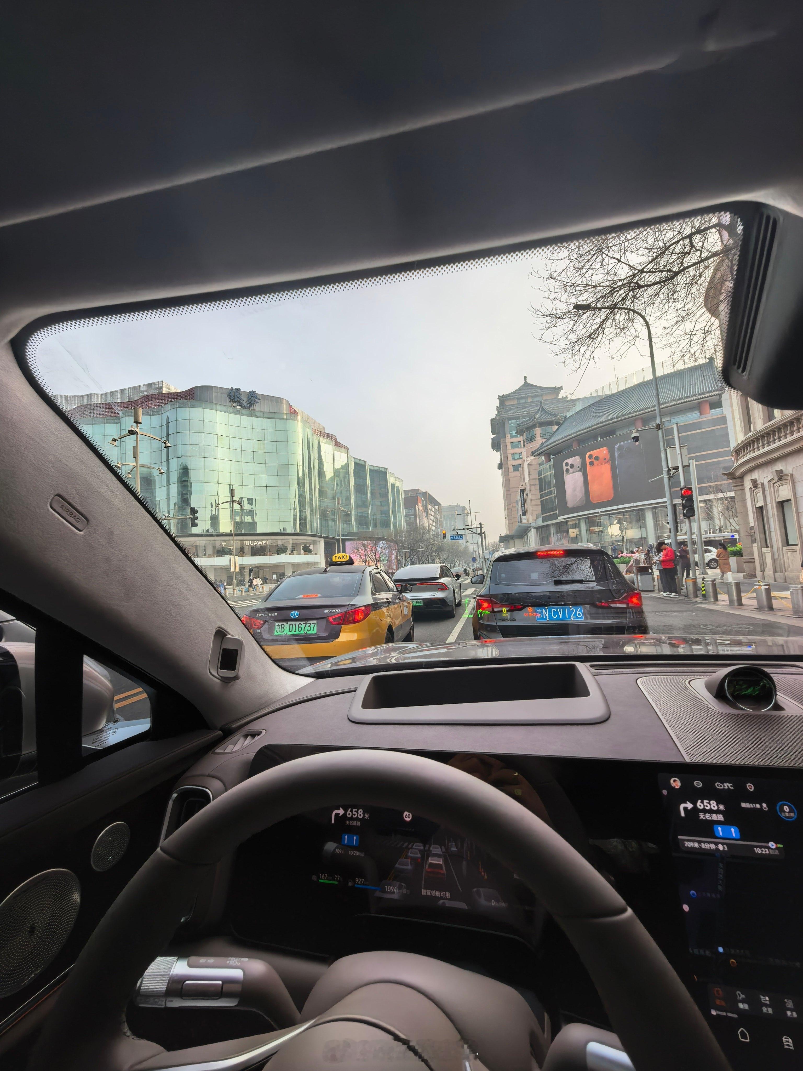 800年没来王府井了…想想，我得7/8年不逛街了 