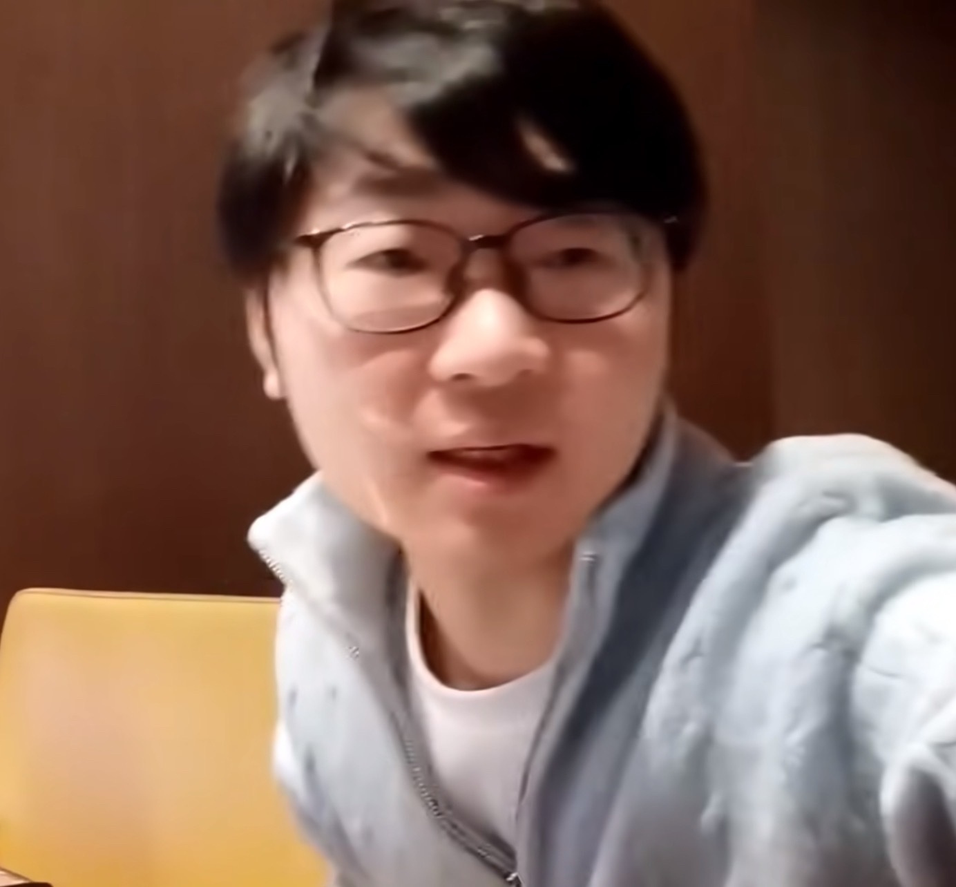 雕哥：包总跟我说，过年要搞个大的，他说过年过节就要搞个大的，说过年搞一个百万的，