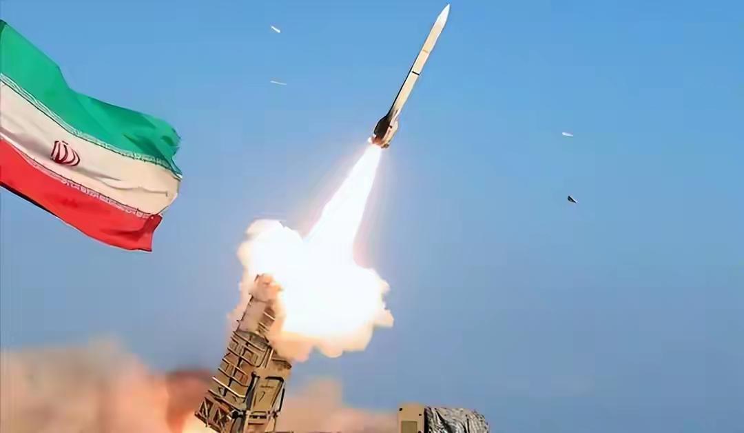 一边是美军宣布击沉伊朗30多艘舰船，另一边是伊朗发射16马赫的导弹，直扑以色列腹