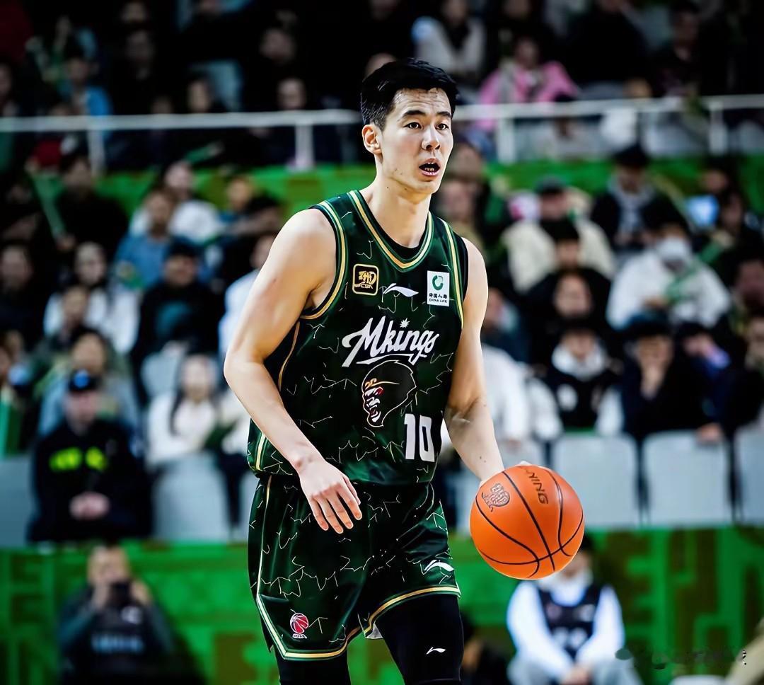 上海引援恐怕又要失败了！！一战就被郭昊文打成联盟笑话，引援不是越多就越好！！！