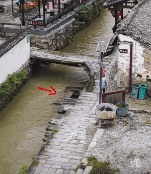 要是雨季河水涨了漫过了井口咋办呀？[偷笑][捂脸]