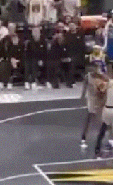 文班亚马小腿拉伤为什么网上都在说勇士的问题？两场比赛我们不是场场打到最后一刻嘛？