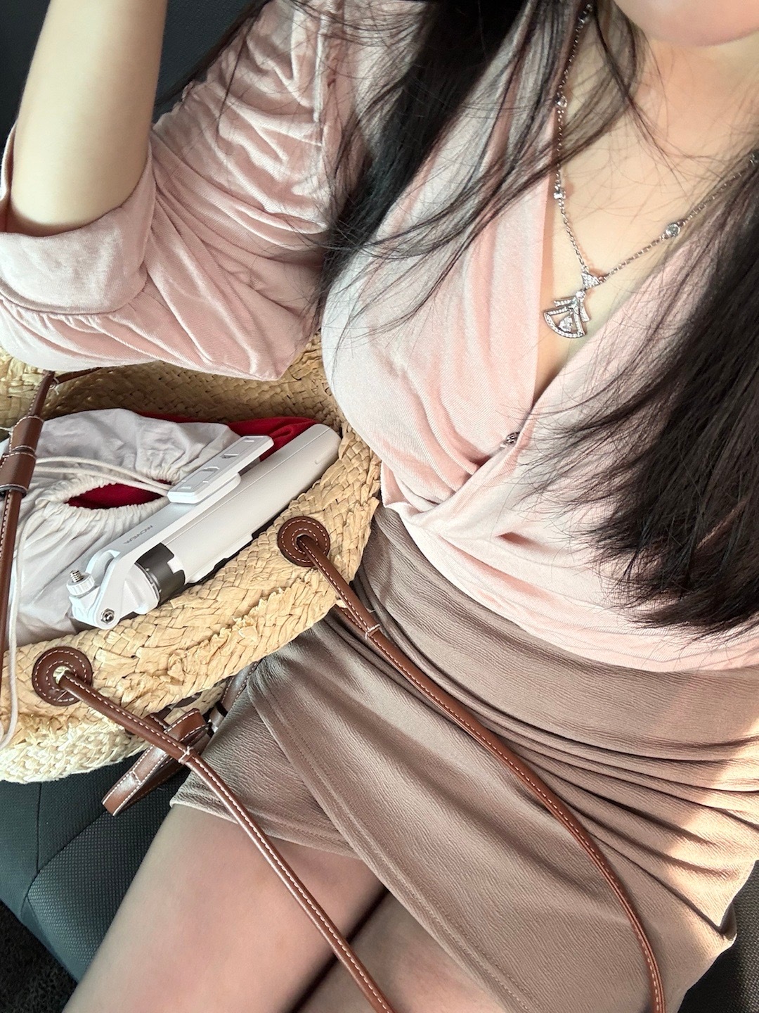 带上三角架出门拍拍[奶牛猫] ​​​