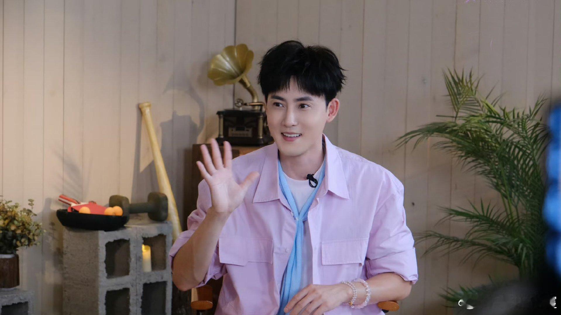 张睿一对一恶补rap张睿苦练rap 张睿一对一恶补rap，棒棒棒 ​​​