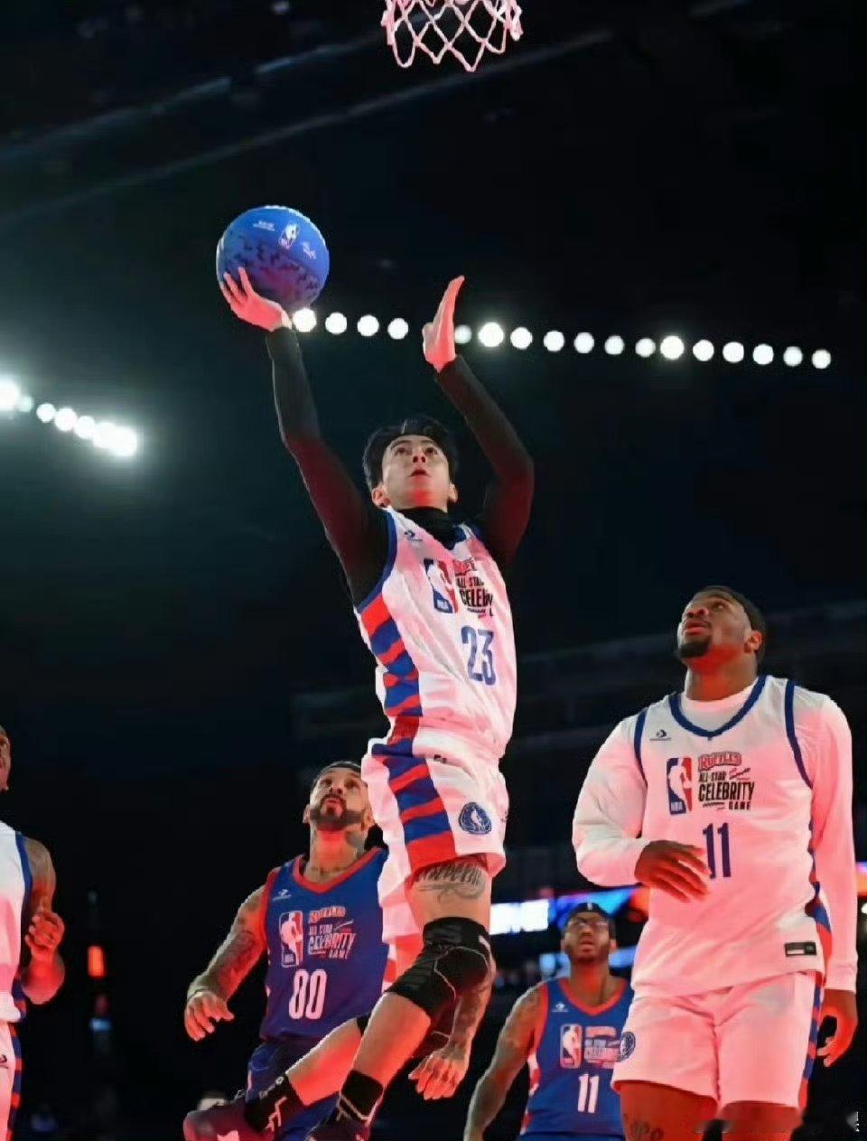 NBA全明星名人赛官宣王鹤棣 惊喜官宣！王鹤棣第三次跻身NBA全明星名人赛，凭借