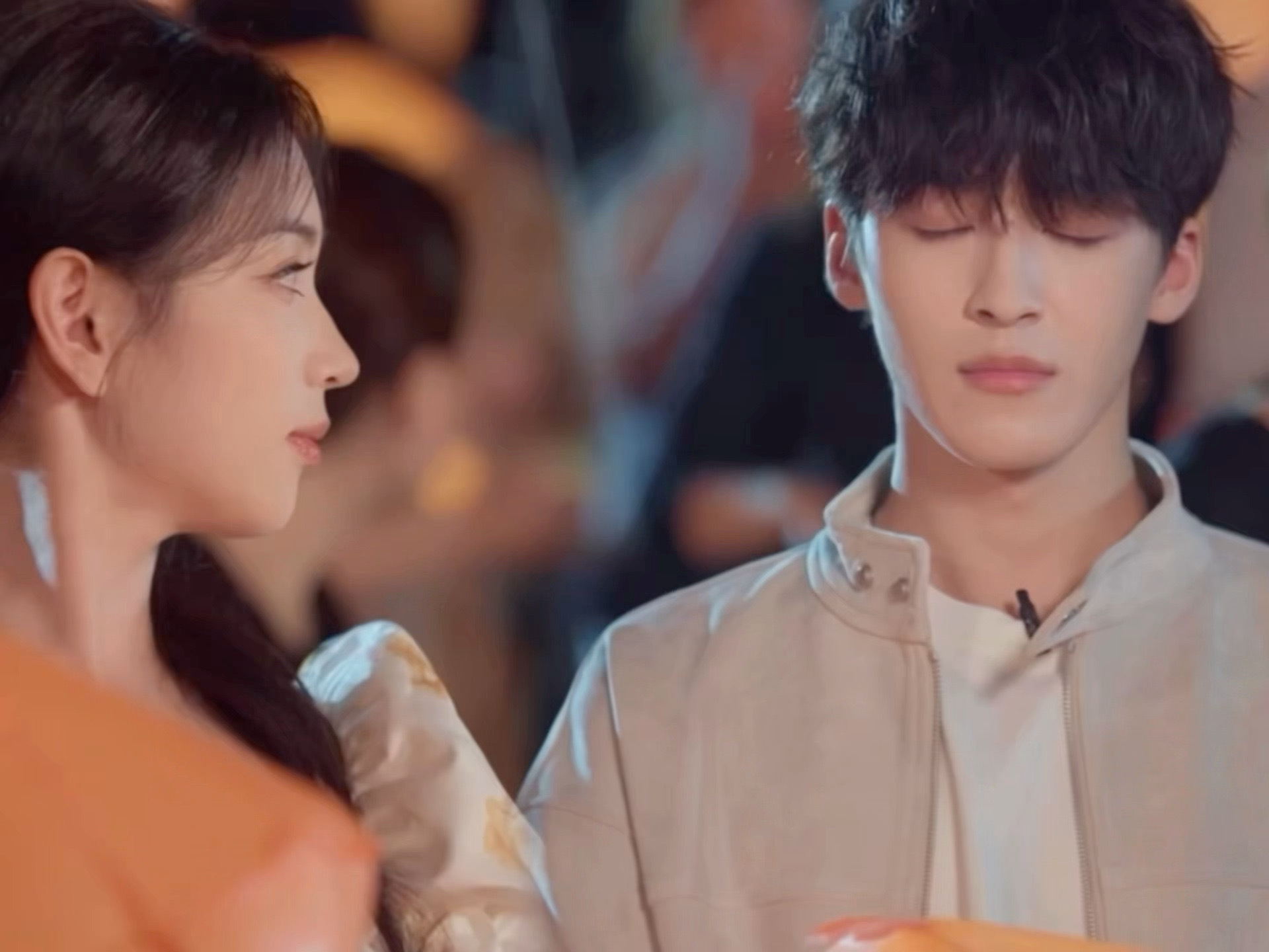 代露娃何洛洛二搭宝珠 隔了这么多年，还能看到代露娃何洛洛二搭《宝珠》，从现代剧一