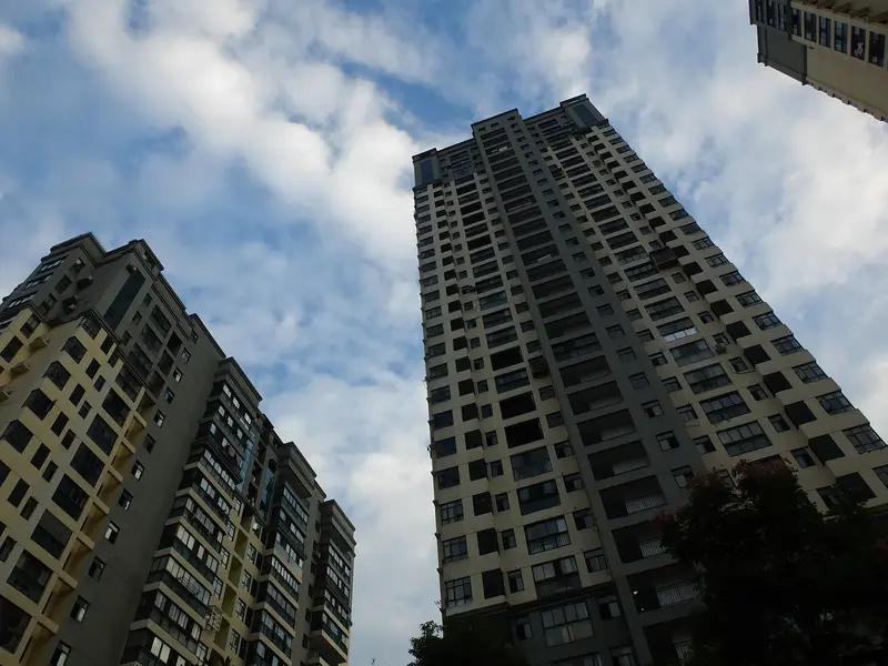 房地产还有出路吗？这是当下很多人关心的问题。从数据看，今年前7个月全国新建商品住