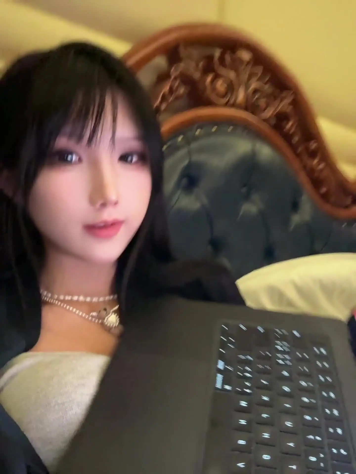 截稿日，稿子进度70%，请通宵