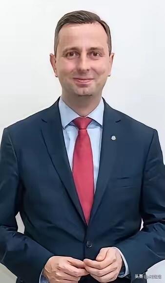 跑路了！
波兰带头跑路，
北约集体尿遁，
中东这戏块演不下去了！

刚接到的消息